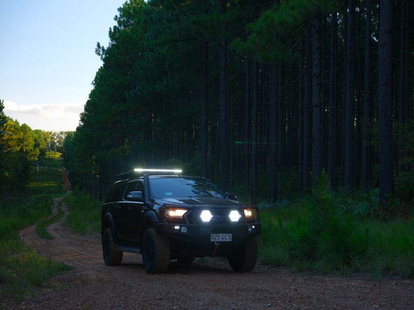 Kings 9" Lethal Driving Lights (Pair) | Lens Covers Included | 1 Lux @ 1,212 M | 16,362  Lumens | IP68 and IP69K | 3mm Powder-Coated Brackets